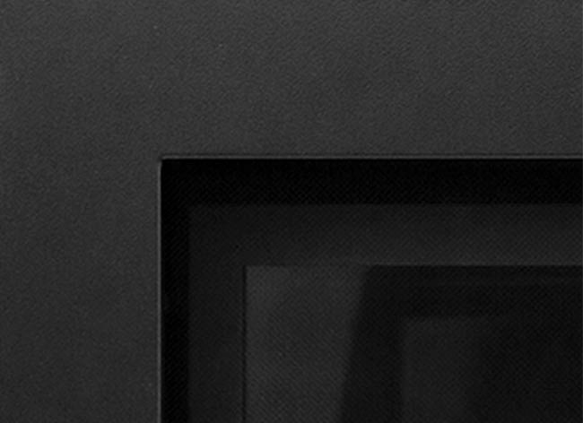Close-up detail of Savannah Basic Black surround